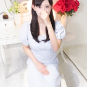 思わず抱きしめたくなる可愛いシンデレラ【峰果 由那(25)】